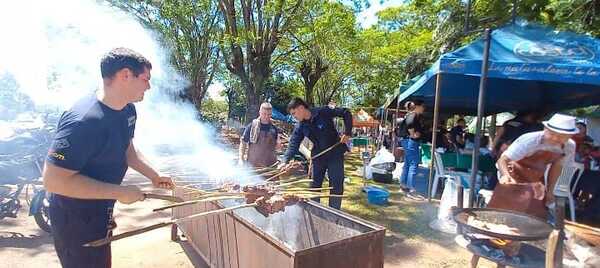 Gran comilona a beneficio de los Bomberos voluntarios de Fram fue un éxito rotundo