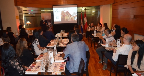 Cata y maridaje se realizó en el Sheraton Asunción Hotel con el CEO del Pisco LaBlanco