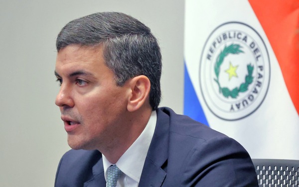 Presidente viajó a Chile donde desarrollará este lunes una amplia agenda de encuentros - .::Agencia IP::.