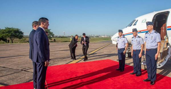 La Nación / El presidente viajó a Chile con una cargada agenda