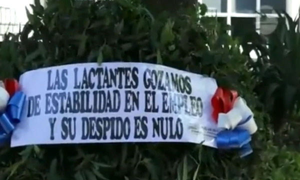 Hacen protesta por despidos de mujeres lactantes frente al Poder Judicial