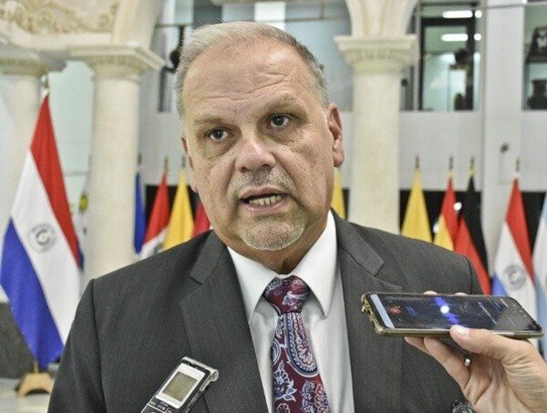 Amplían imputación contra exministro Joaquín Roa por lavado de dinero y otros delitos · Radio Monumental 1080 AM