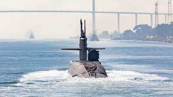 Submarino con misiles guiados llega a Oriente Medio, dice EE.UU.
