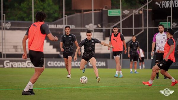 Libertad recibe a Cerro Porteño y busca su cuarto Bicampeonato