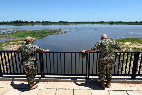 Búsqueda de militar desaparecido se amplía y alertan a pescadores desde Lambaré hasta Pilar - Nacionales - ABC Color