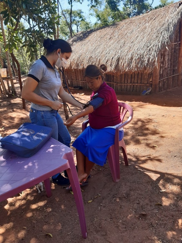 Móvil de salud indígena presente en la comunidad Ñuapy de Cerro Corá