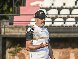 La mano del DT Vinícius en Tacuary: "Trajo tranquilidad y dio confianza a jugadores que no tenían minutos" · Radio Monumental 1080 AM