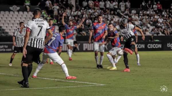 El largo invicto del Libertad sobre Cerro Porteño en La Huerta