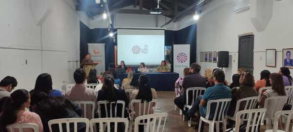 Exposición fotográfica de Kuña Roga: un recorrido por la lucha de las mujeres
