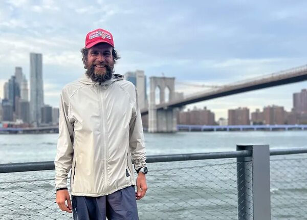 “Forrest Gump alemán” concluye gira por EEUU con maratón en Nueva York - Estilo de vida - ABC Color
