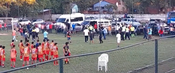 Versus / Vergonzoso episodio de violencia en Ka'arendy en el Interligas Sub13