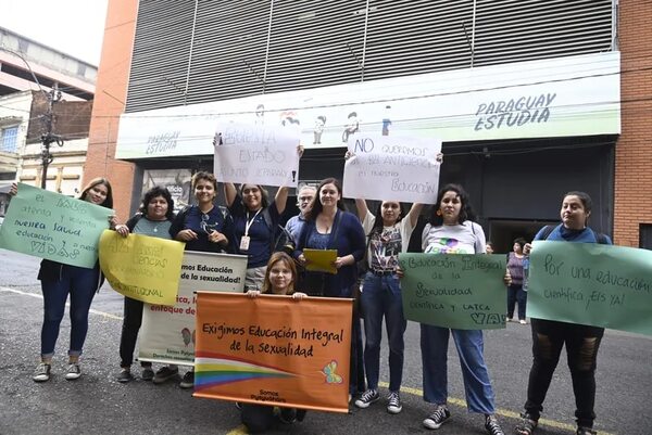 Educación sexual: Organizaciones siguen esperando una respuesta de ministro del MEC - Nacionales - ABC Color