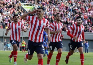 Versus / ¡Un doblete! Fabián Balbuena dio la bienvenida a sus princesas