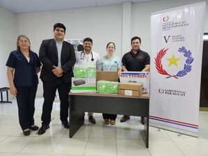 Entregan equipos médicos al Hospital de Coronel Oviedo