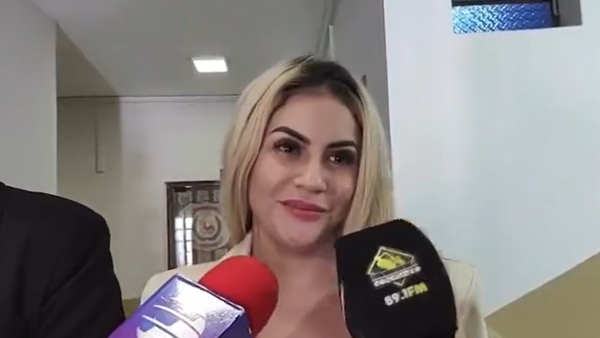La modelo que disparó al aire se disculpó: "pensé que era un arma de aire comprimido"