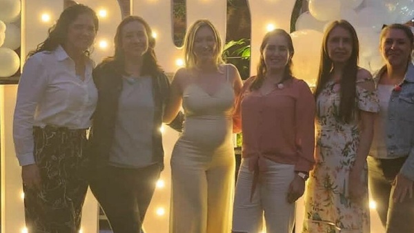 Paola López, emocionada en la "Revelación" de su bebé