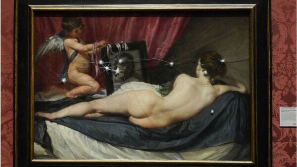 Activistas de Just Stop Oil Atacan la "La Venus del Espejo" de Velázquez en la National Gallery de Londres - El Trueno