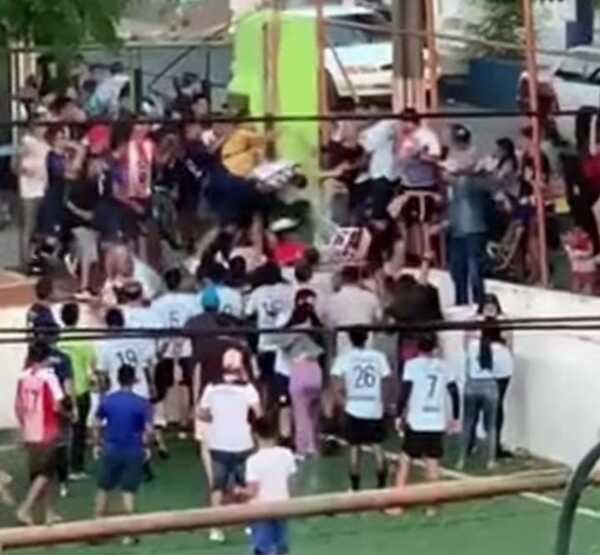 AUDIO: Incidentes durante torneo de fútbol en plaza Marcelina Insfrán - San Lorenzo Hoy