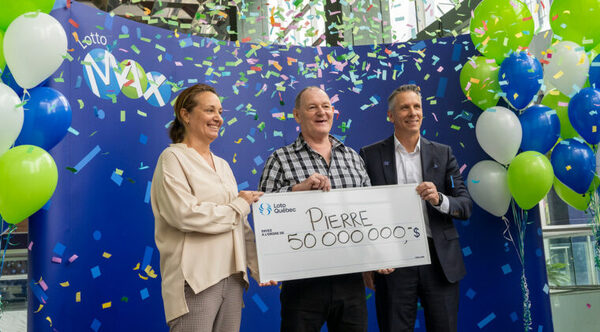 Ganó más de 30 millones de dólares en la lotería, pero sigue trabajando