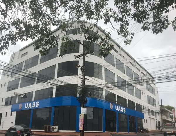Universidad de CDE ofrecía carrera de Medicina, a pesar de estar clausurada desde 2017 - Nacionales - ABC Color