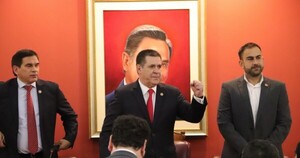 Caso Pecci: Correa confirma a los fiscales paraguayos su denuncia contra Cartes y dice que hay pruebas en un celular