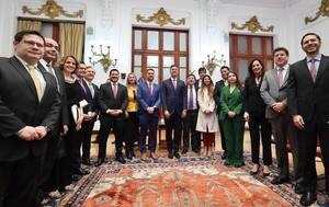 Destacan visita de Santi Peña en Chile