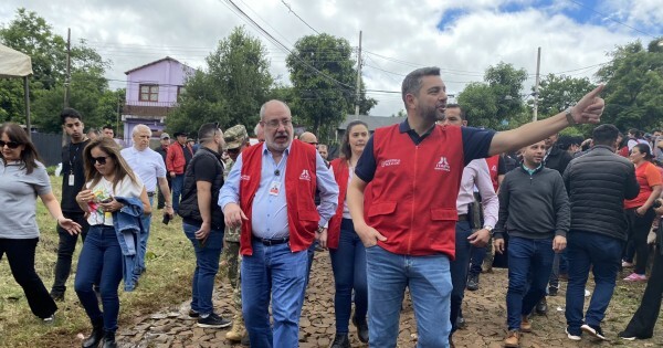 La plana mayor del cartismo se fue al casamiento de la hija de Zacarías en plena emergencia por las tormentas