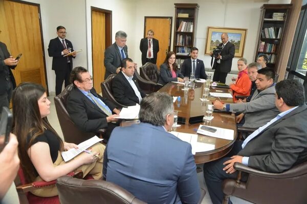 Diputados podría sentenciar a muerte la ley de conflicto de interés - Política - ABC Color
