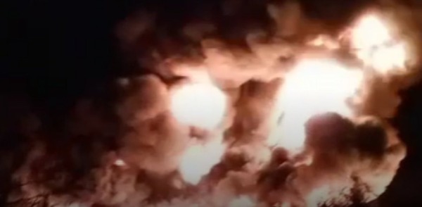 Diario HOY | Dos muertos tras explosión de camiones con combustible