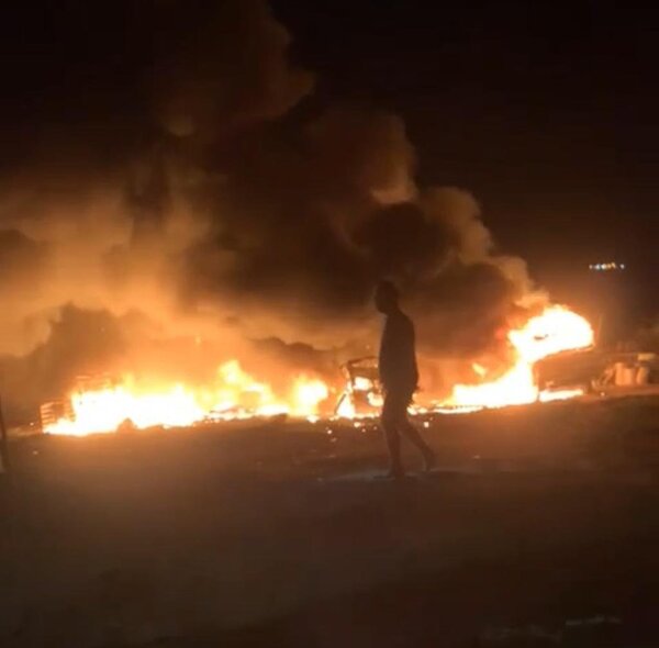 Explosión de camiones deja 2 fallecidos en Alberdi