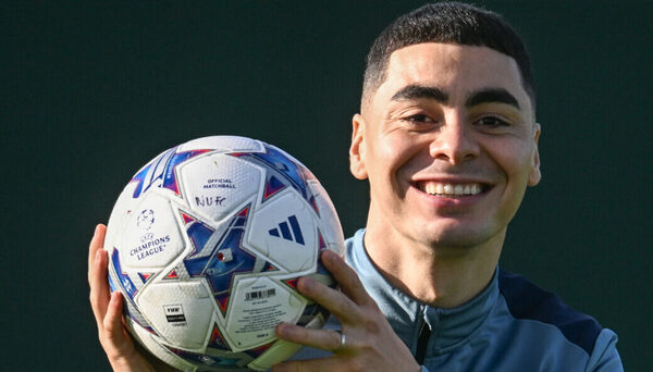 Versus / El Newcastle de Miguel Almirón visita al Dortmund en el Signal Iduna Park