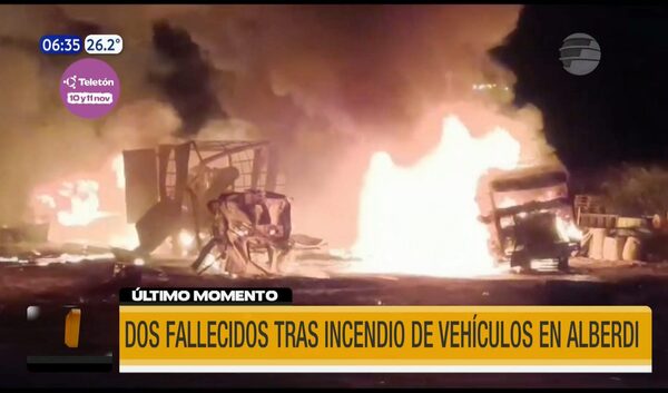 Dos fallecidos tras incendio de vehículos en Alberdi | Telefuturo