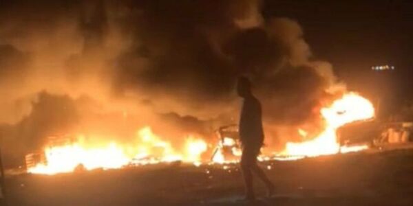 DOS FALLECIDOS EN EXPLOSIÓN DE CAMIONES CON COMBUSTIBLE A ORILLAS DEL RÍO PARAGUAY - Itapúa Noticias