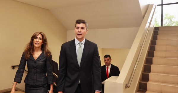 Evangélicos impulsan un proyecto de reforma educativa y ya trabajan con Luis Ramírez