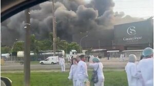 Incendio devora fábrica de Cacau Show en Brasil