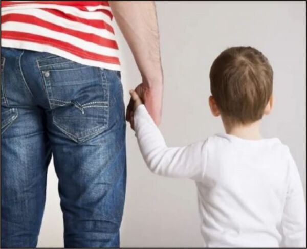 Diario HOY | Hombre quiso llevar a un niño bajo engaños a su casa, fue imputado