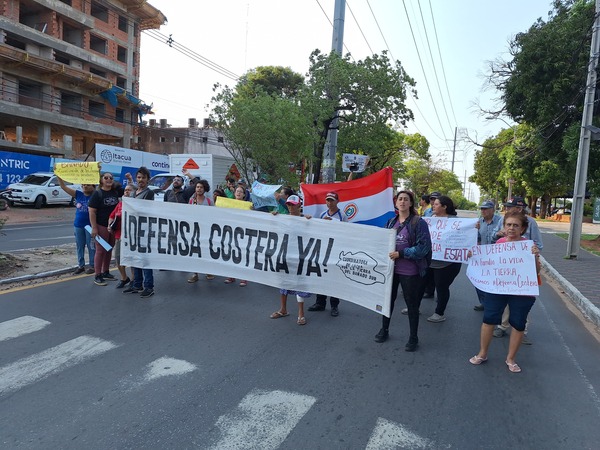 Pobladores de Bañado Sur reclaman construcción de defensa costera | 1000 Noticias