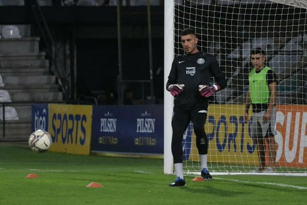Gastón Olveira vuelve a la convocatoria de Olimpia tras casi cuatro meses