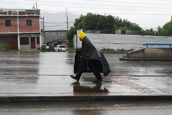 Alerta roja en Honduras ante riesgo de inundaciones