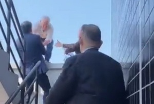 Adulto mayor intenta arrojarse del edificio del Congreso