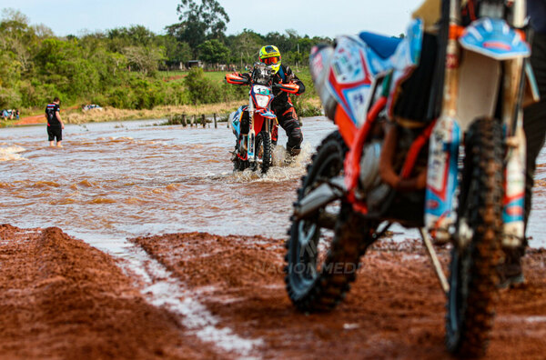 Versus / El Cross Country y su momento culminante en el Chaco