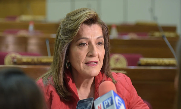 La senadora Blanca Ovelar vuelve a pedir “parar” con el “negocio” de la carrera de Medicina