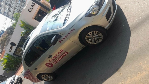 Malevos aprovecharon pa'a en el tráfico y asaltaron vehículo de empresa de seguros
