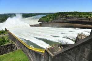 Compuertas de Itaipú abrieron para ofrecer majestuoso vertimiento del agua - Unicanal
