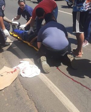 Choque entre camión y motociclista deja un lesionado sobre Ruta Py 02