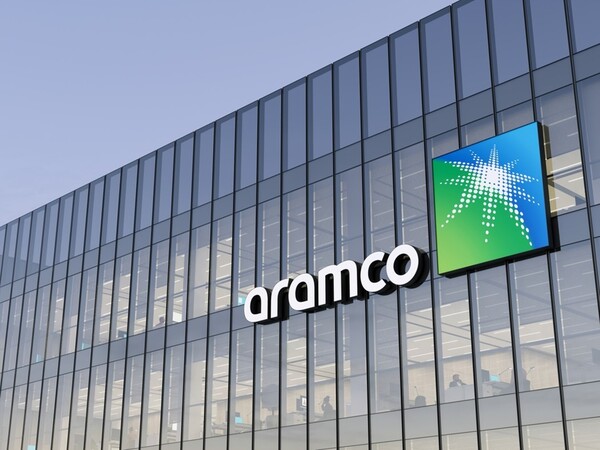 Los beneficios de Aramco caen un 23% en tercer trimestre por bajada en precio del crudo - Revista PLUS