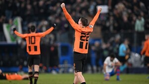 El Shakhtar sorprende a un Barça plano