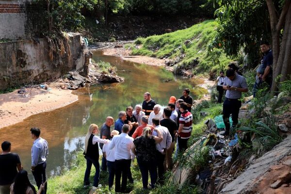 MOPC: evaluaron situación del puente ubicado sobre el arroyo Lambaré - El Independiente