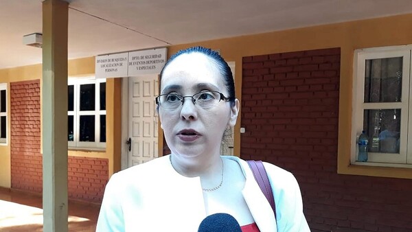 Borracho tiró una Biblia por la cabeza de su hijo de 2 años y amenazó de muerte a su concubina