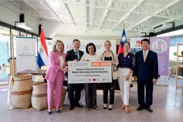 Artesanas reciben capital semilla para desarrollo de “Ruta de la Artesanía” - Informatepy.com